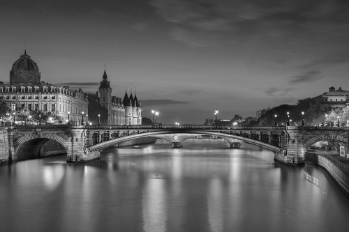 Samolepící fototapeta oslňující černobílé panorama Paříže