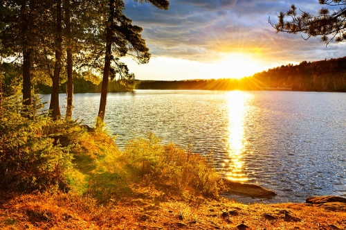 Samolepící fototapeta západ slunce nad jezerem