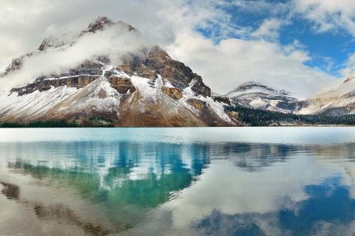 Samolepící fototapeta jezero poblíž nádherné hory