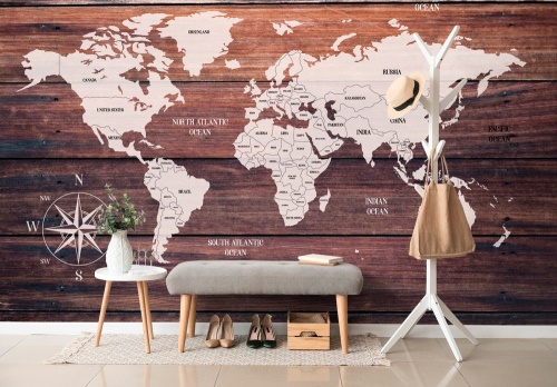 Tapeta decentní mapa světa na dřevěném podkladu