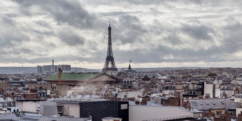 Obraz pohled na Paříž z jednoduché ulice