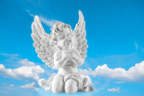 Samolepící tapeta pečlivý andílek na nebi